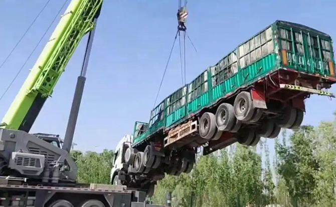 站前区道路脱困救援案例